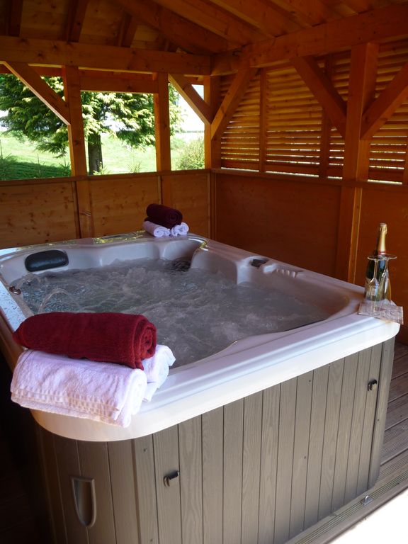 Chalet avec jacuzzi privatif
