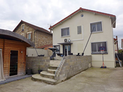 Le chalet villeneuve le roi