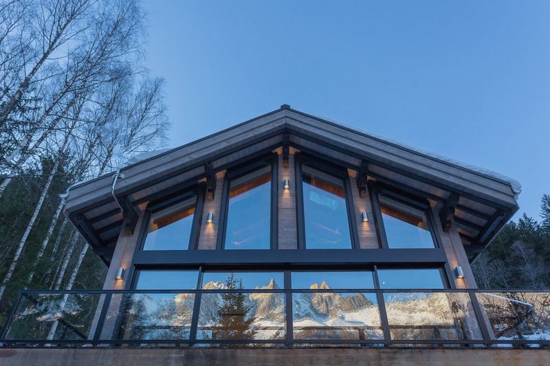 Chalet baie vitrée