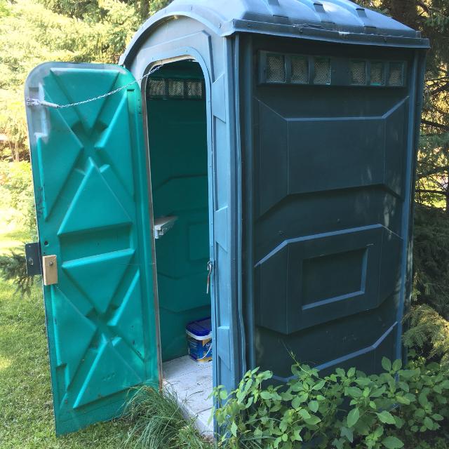 Toilette pour chalet