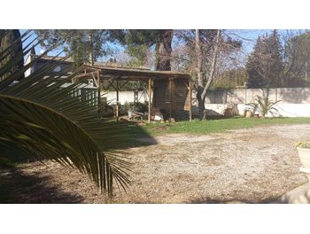 Location chalet à l année var