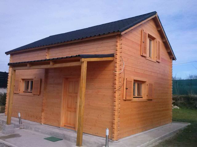 Chalet de jardin avec etage