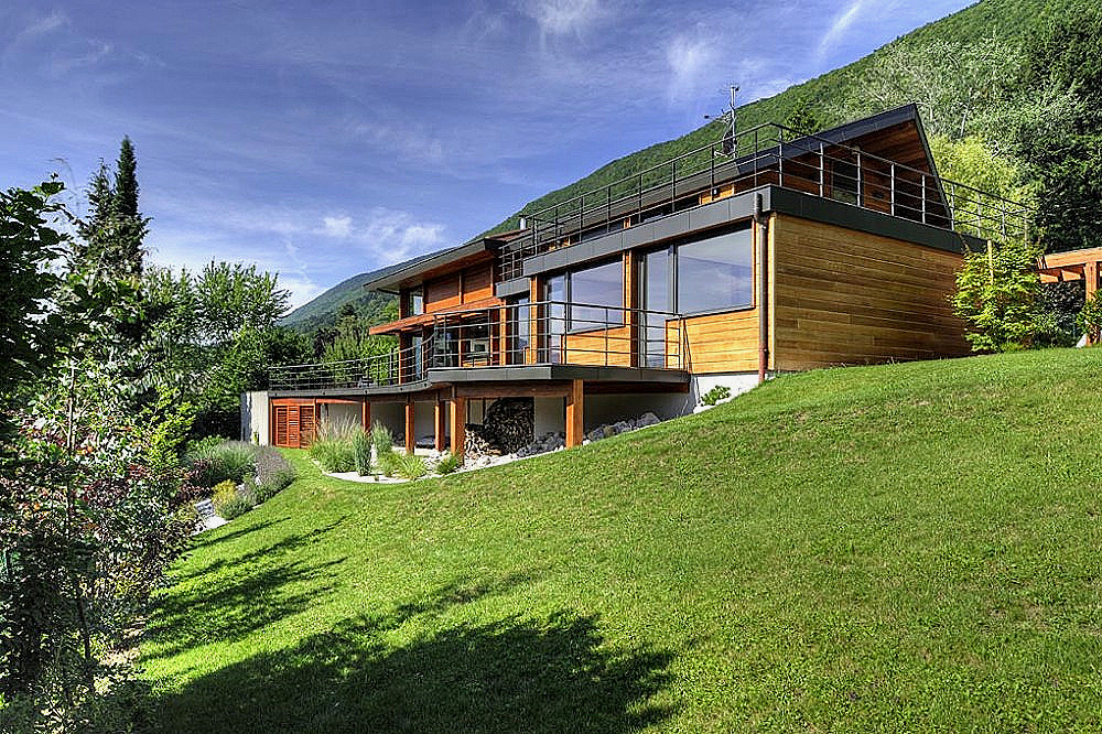 Chalet bois une pente
