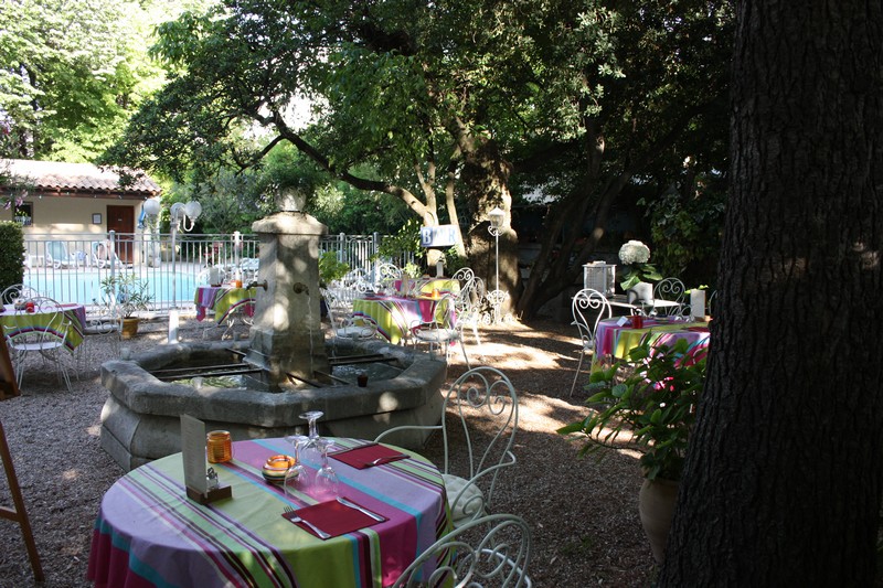Hotel le chalet fleuri st remy de provence