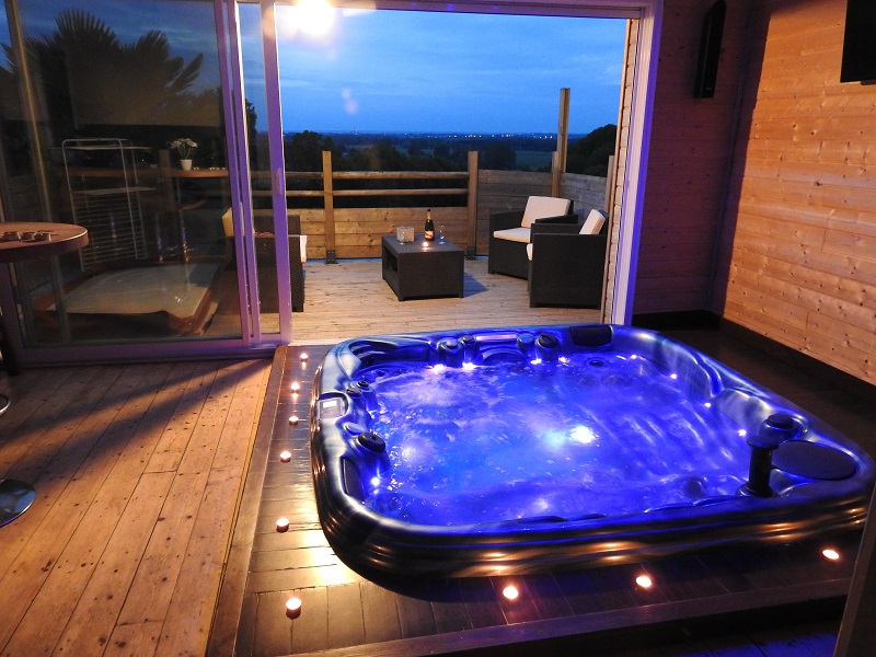 Chalet avec jacuzzi prive