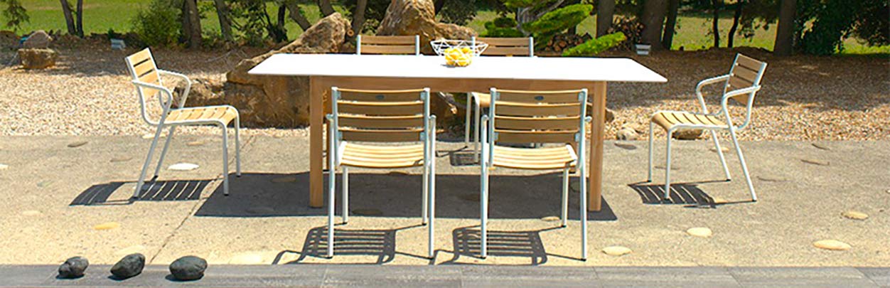 Comment entretenir un salon de jardin en bois exotique