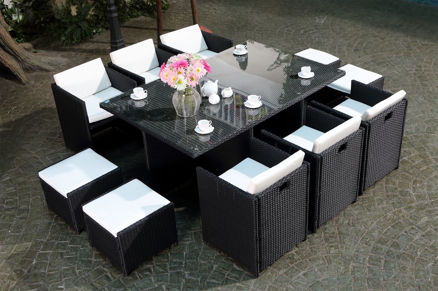 Astuces pour nettoyer salon de jardin blanc