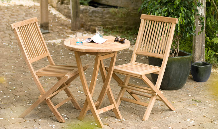 Salon de jardin bois balcon