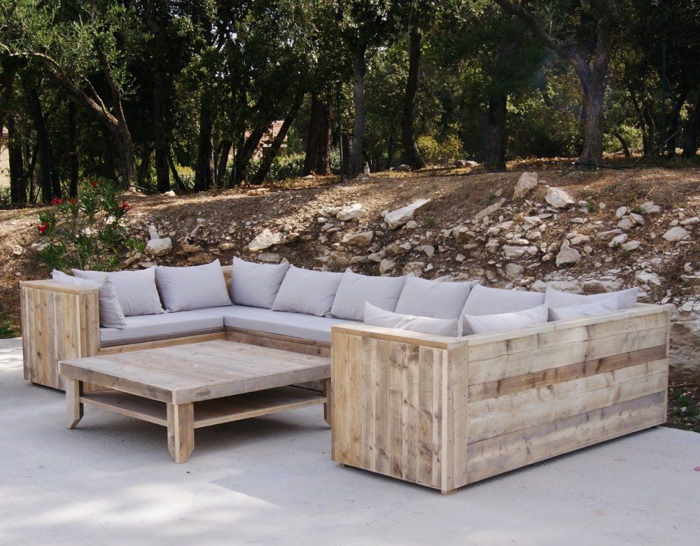 Salon de jardin en palette coussin