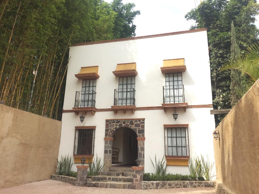 Salon jardin los faroles de zavaleta