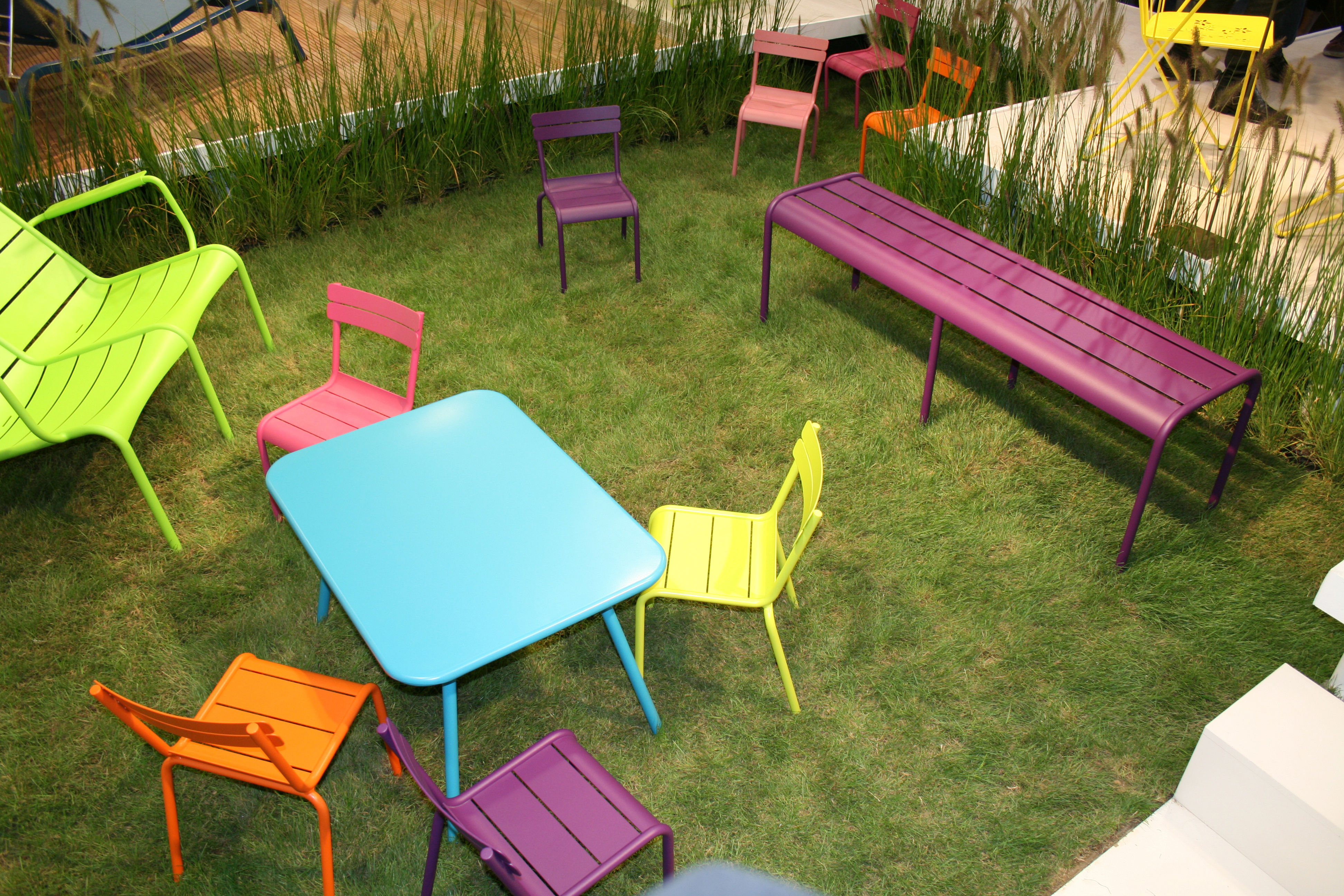 Salon de jardin métal coloré