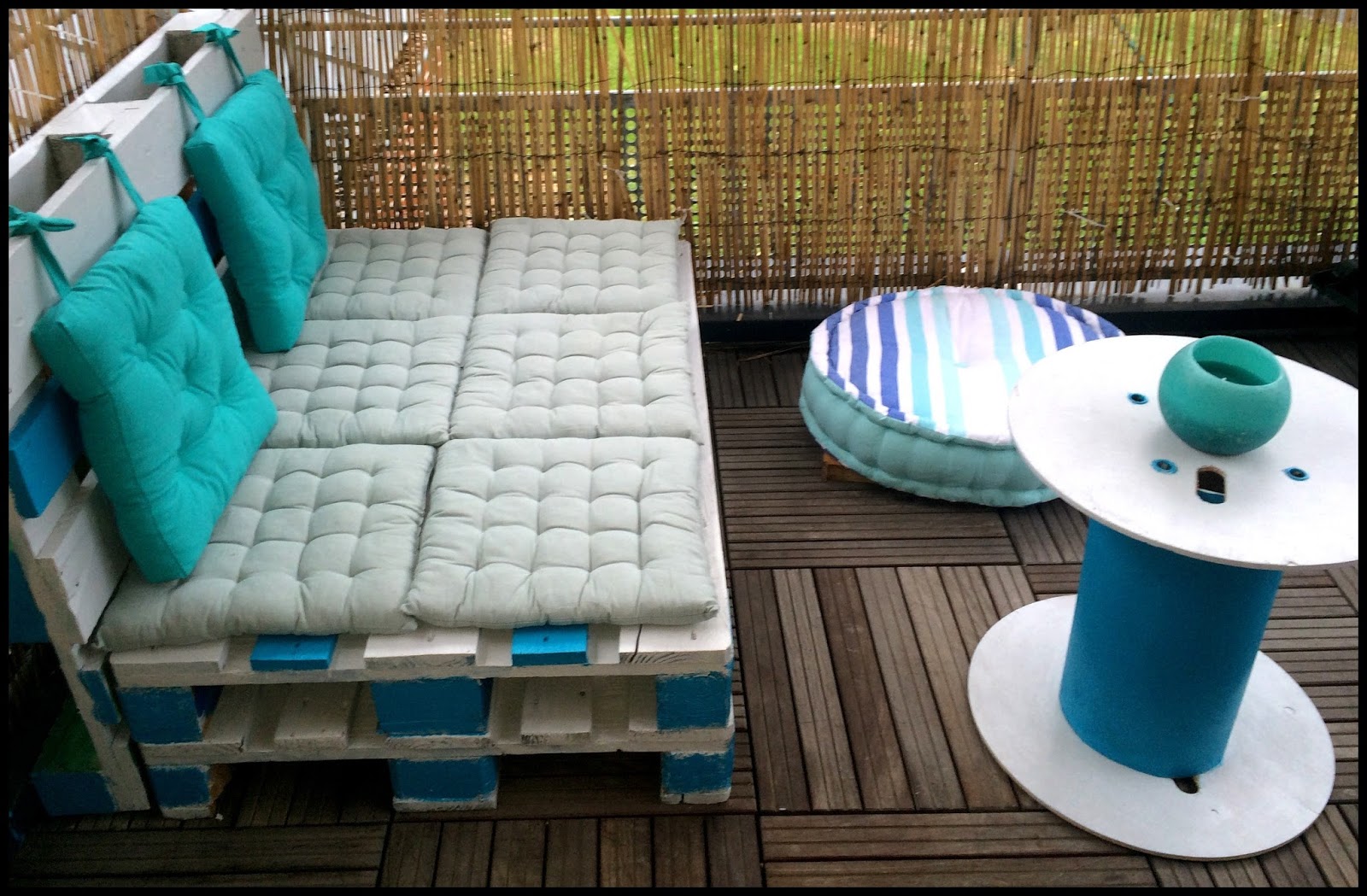 Salon de jardin en palette balcon