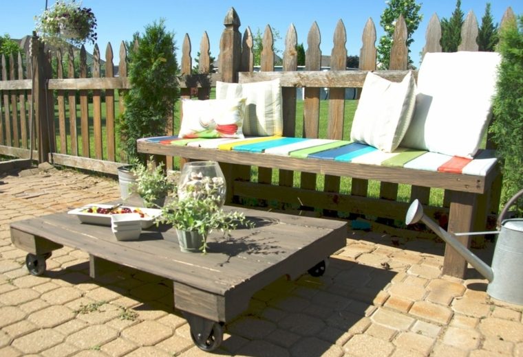 Salon de jardin en bois entretien