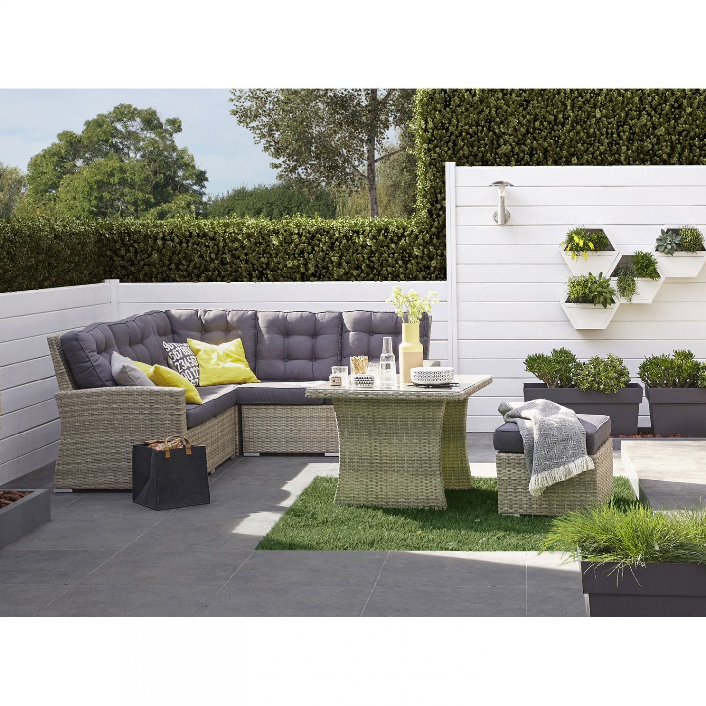 Salon de jardin vasto