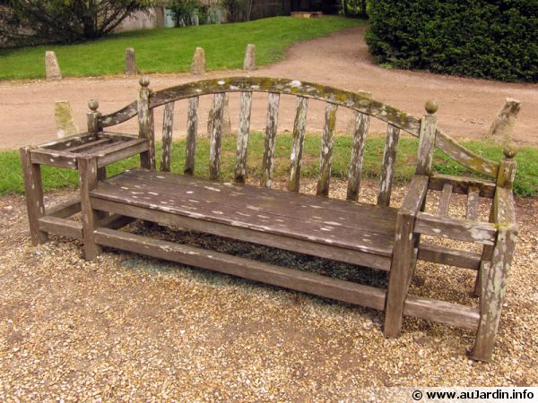 Nettoyage mobilier de jardin en teck