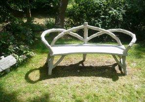 Salon de jardin en ciment imitation bois