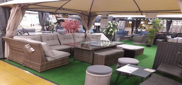 Salon de jardin en résine tressée centrakor