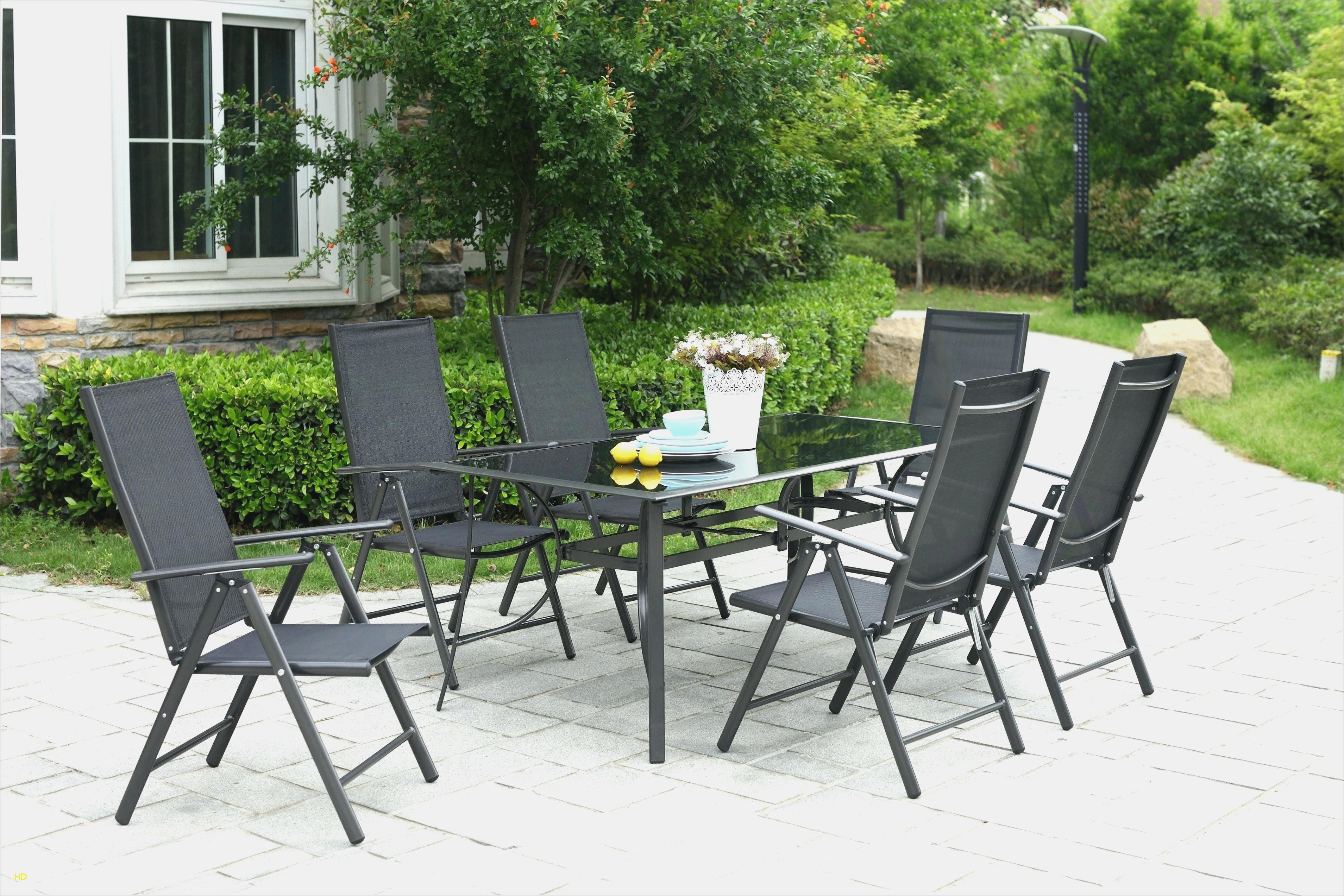 Salon de jardin en resine haut de gamme