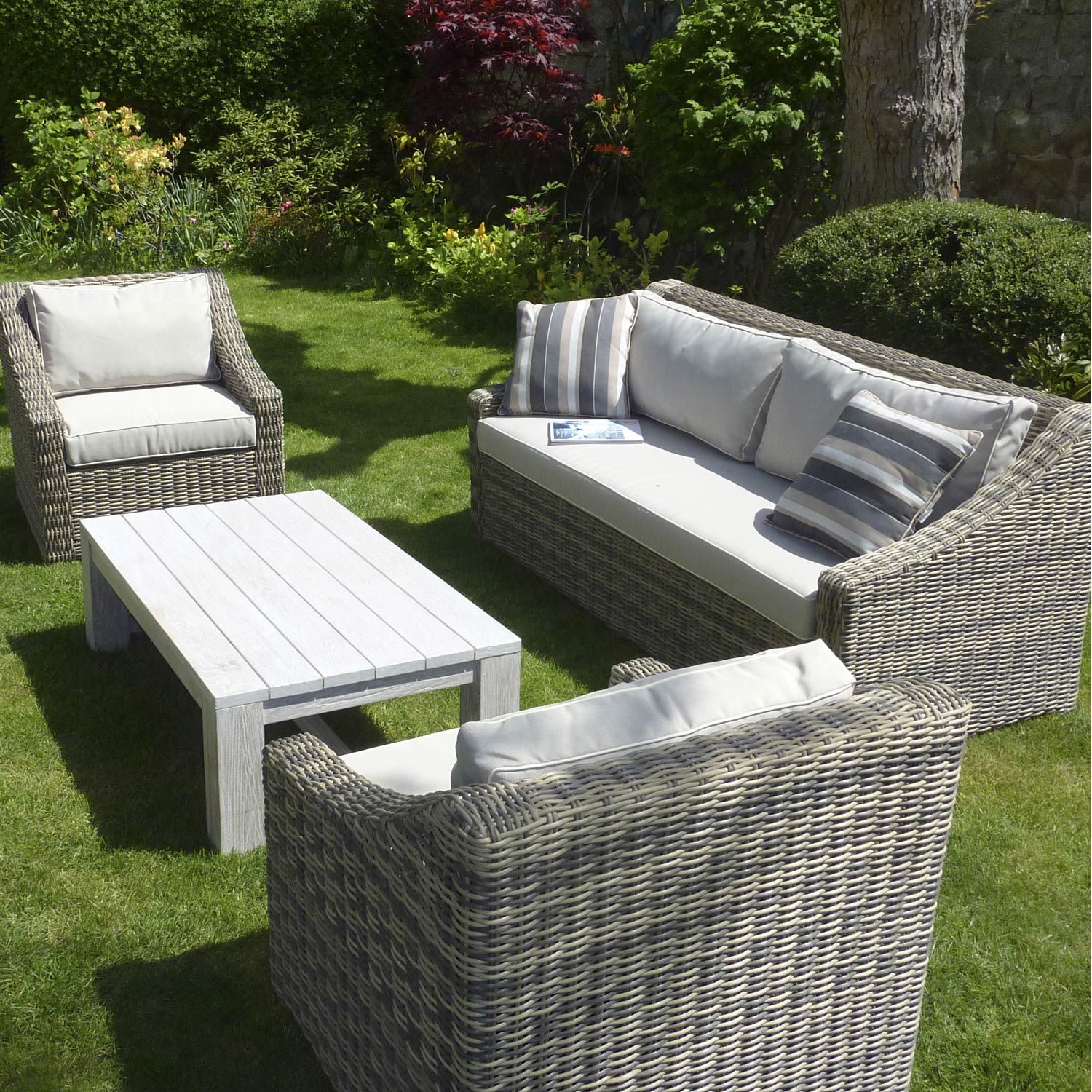 Salon de jardin resine tressee destockage