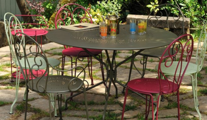 Salon de jardin metal rouille