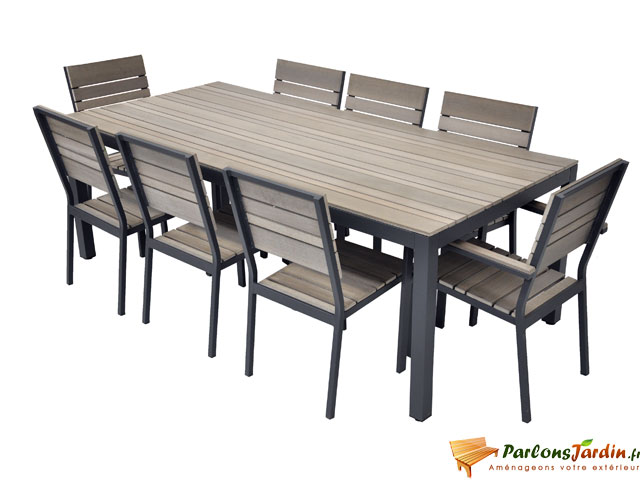 Salon de jardin en composite