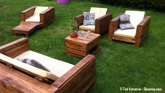 Comment fabriquer son salon de jardin avec des palettes