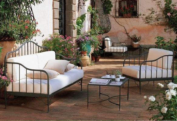Petit salon de jardin en fer