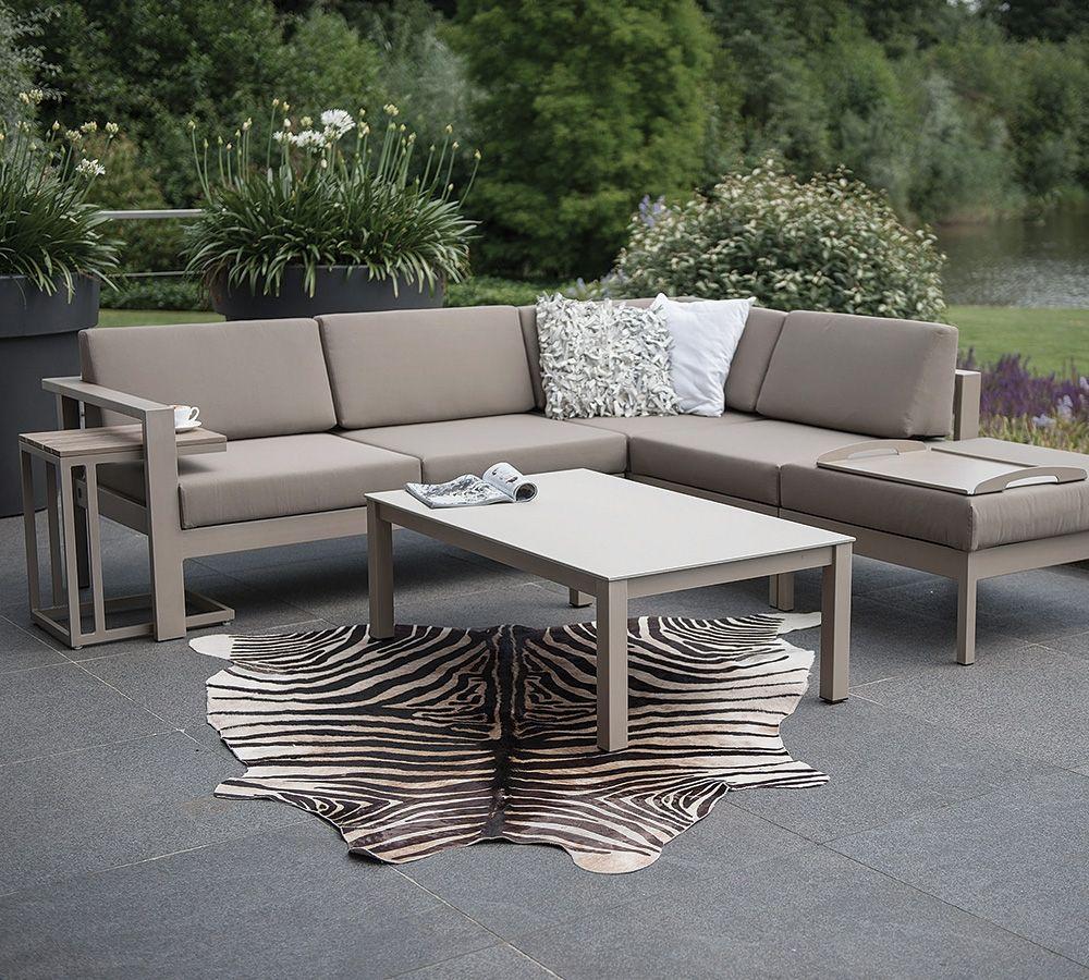 Petit salon de jardin en couleur
