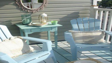 Salon de jardin peint en gris