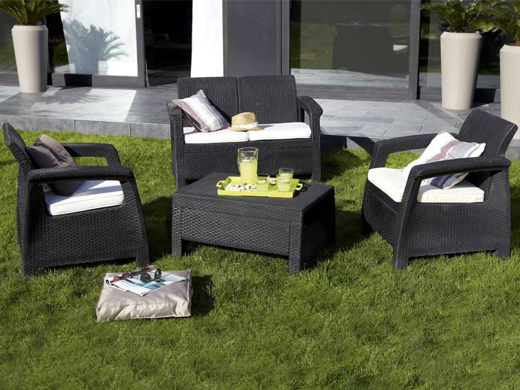 Mobilier de jardin en plastique design