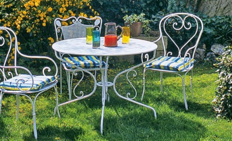 Peut on lasurer un salon de jardin en teck