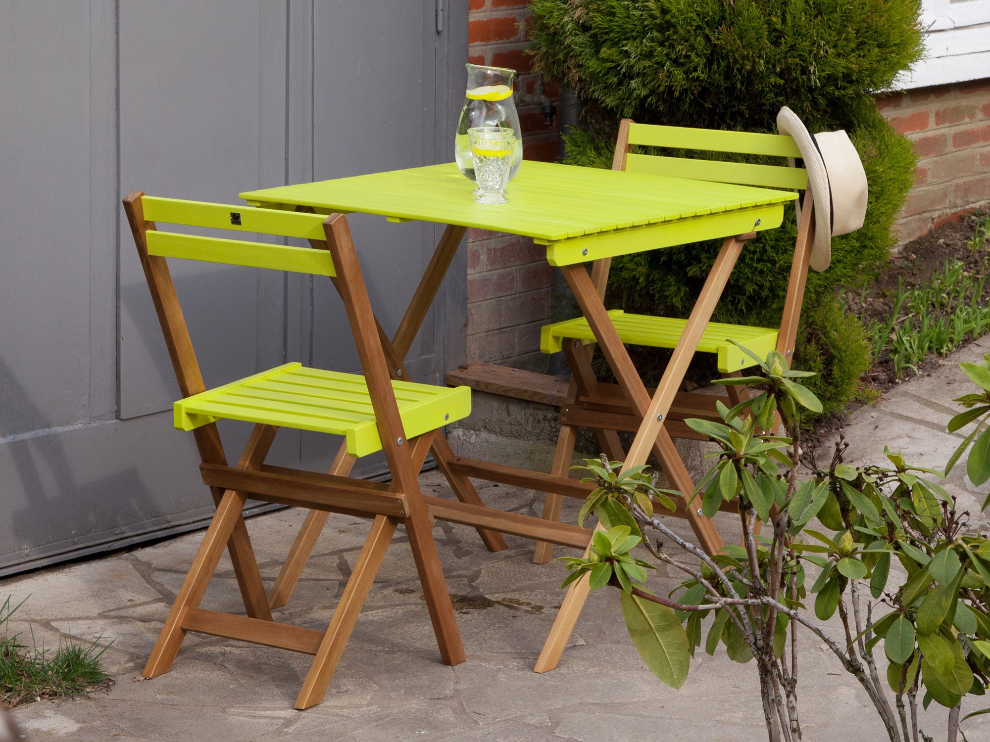 Renover salon de jardin en acacia