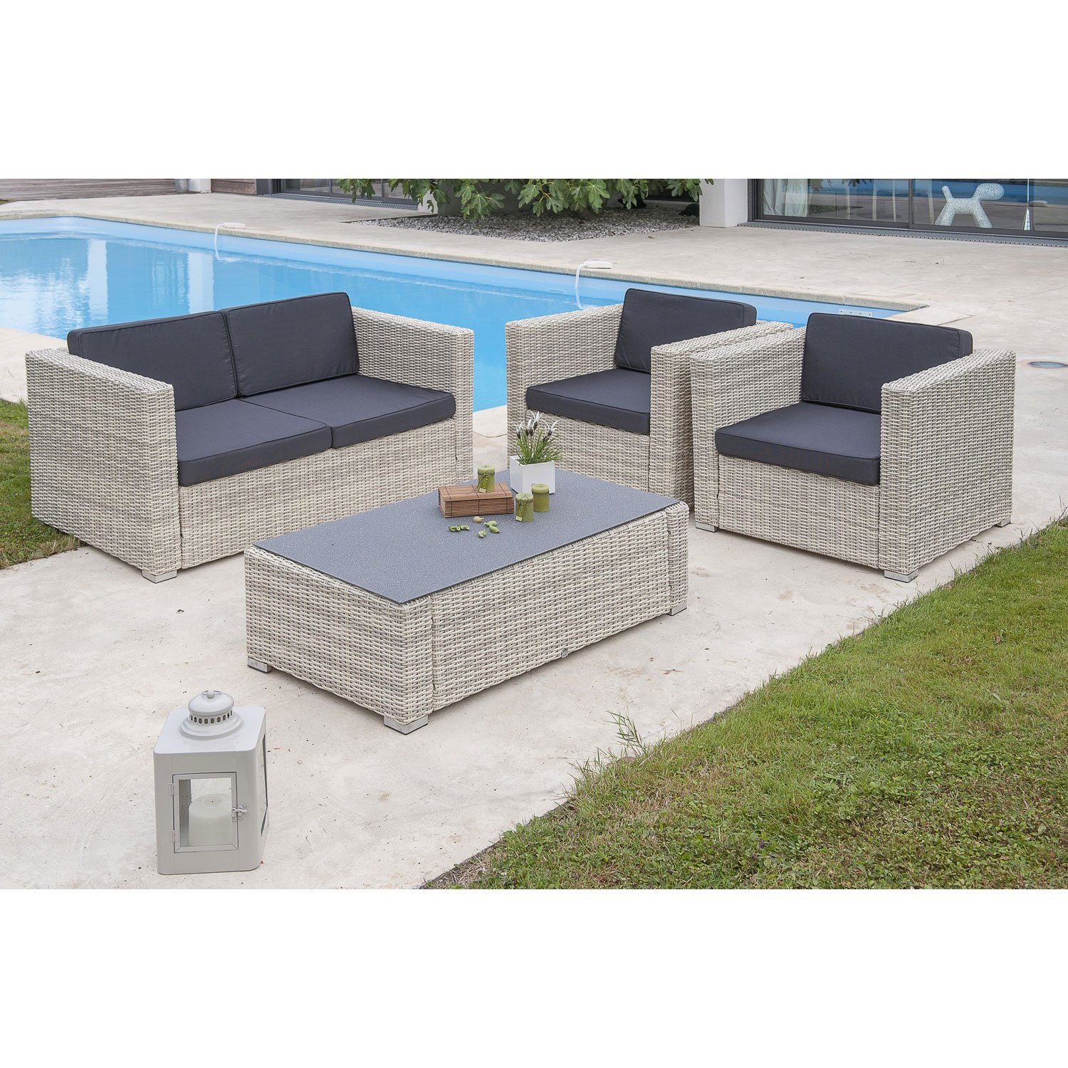 Salon de jardin en résine tressée à prix discount