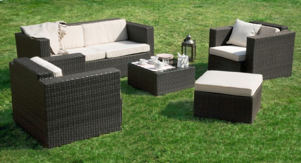 Salon de jardin en resine de synthese