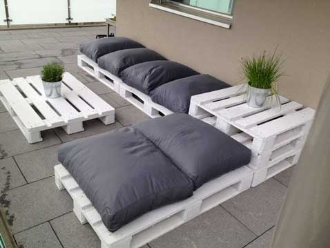Salon de jardin en angle en palette