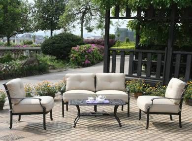 Petit salon de jardin en fer forgé
