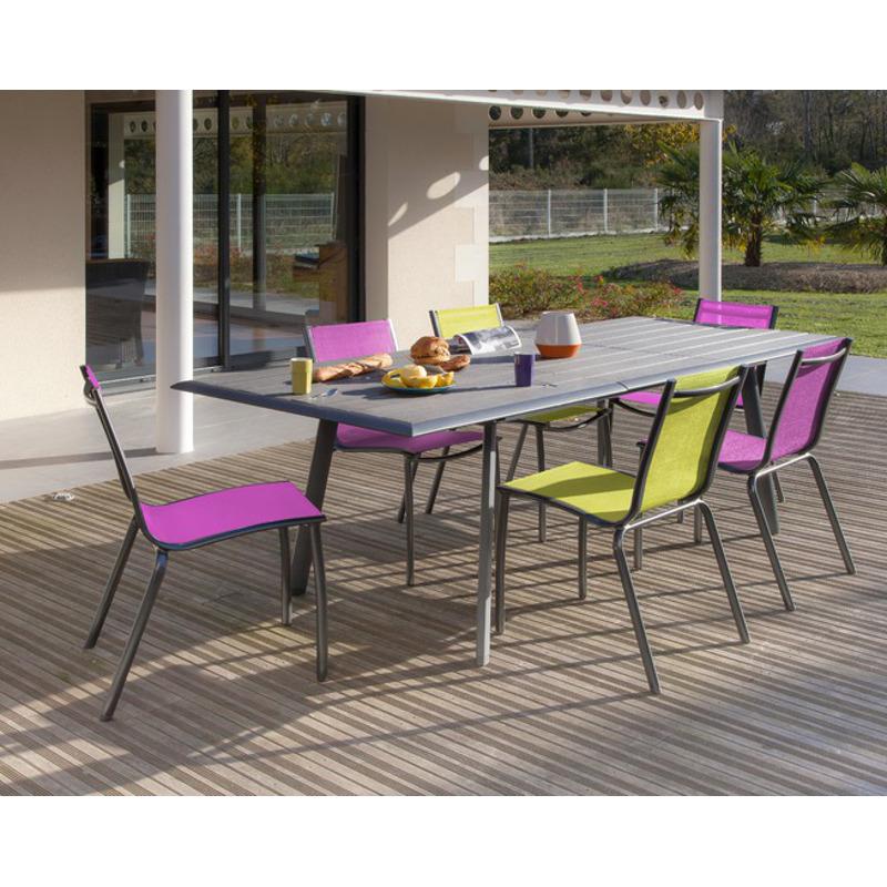 Salon de jardin en bois de couleur