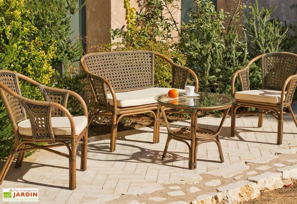 Salon de jardin en osier