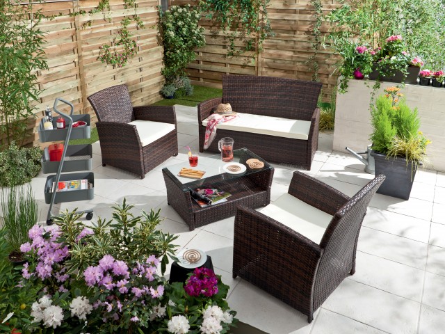 Salon de jardin en résine pour balcon