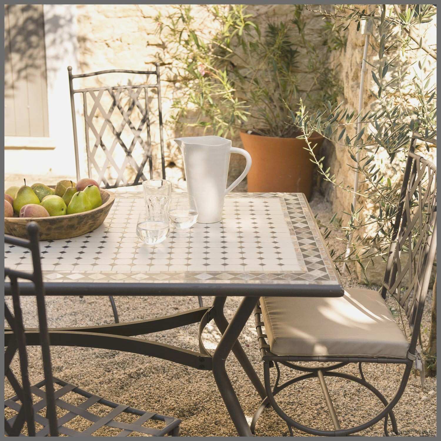 Salon de jardin romantique fer blanc