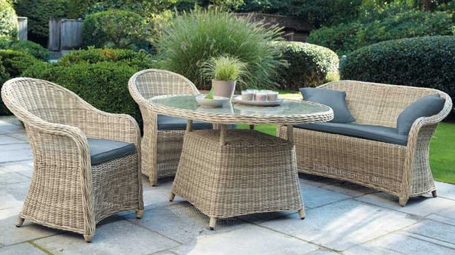 Salon de jardin facon rotin