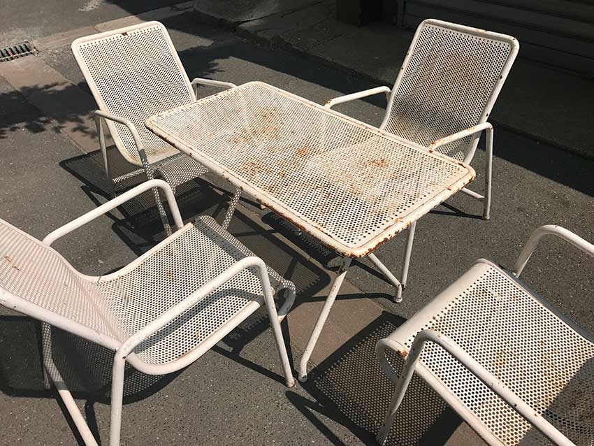 Salon de jardin aluminium perforé
