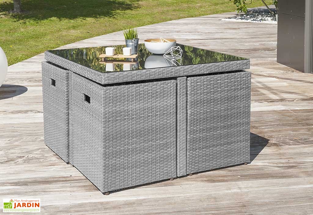 Salon de jardin avec fauteuils encastrables