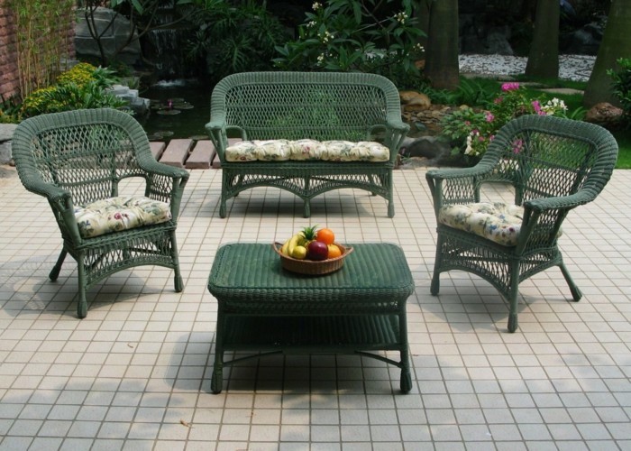 Salon de jardin osier ancien