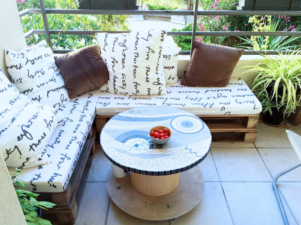 Table de salon de jardin avec palette