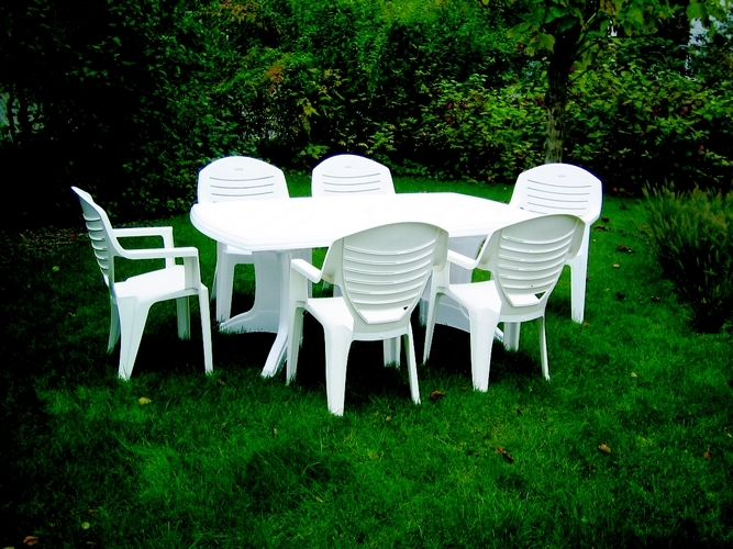 Blanchir un salon de jardin en plastique