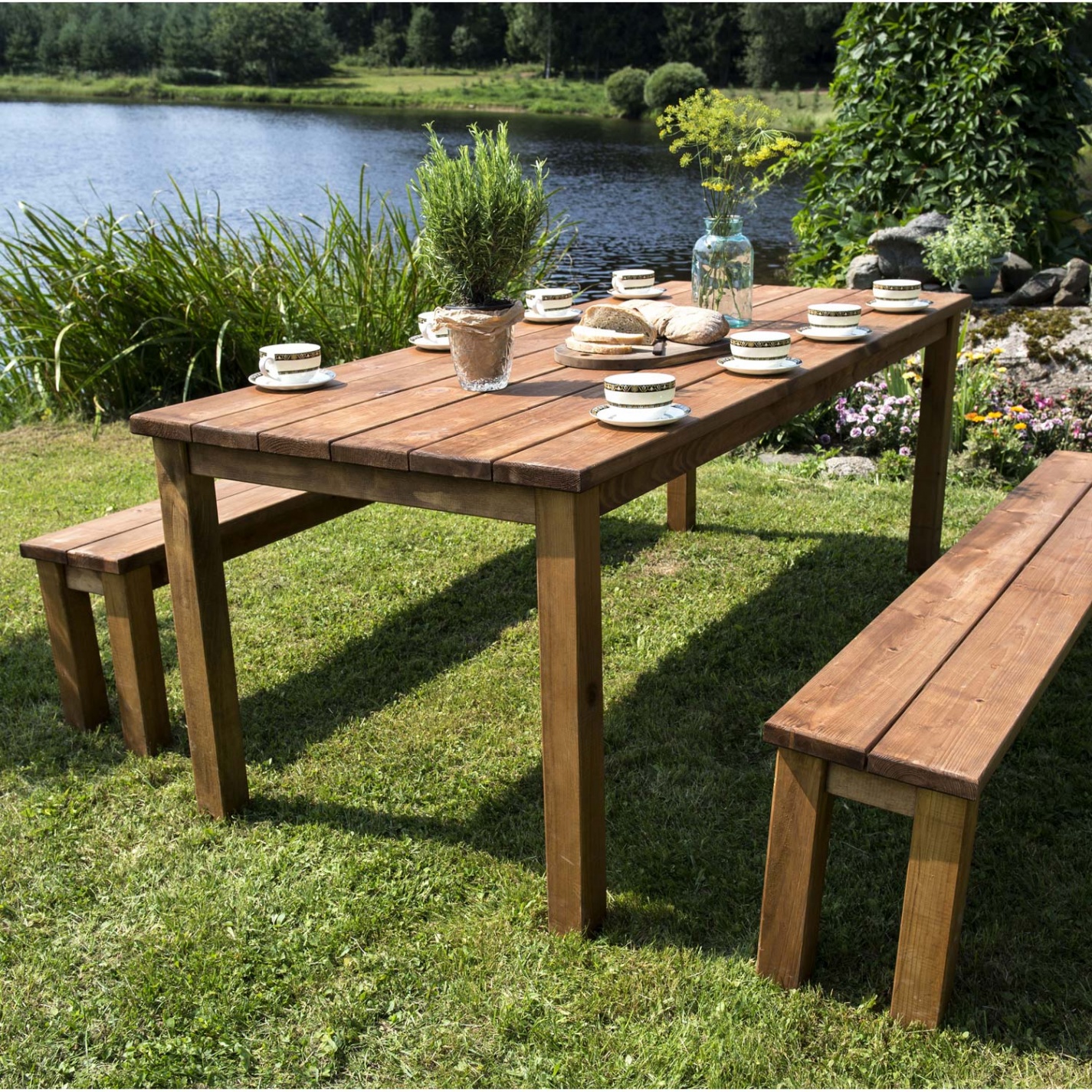Table de jardin en teck