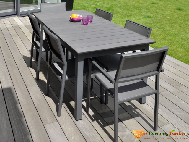 Table salon de jardin en solde