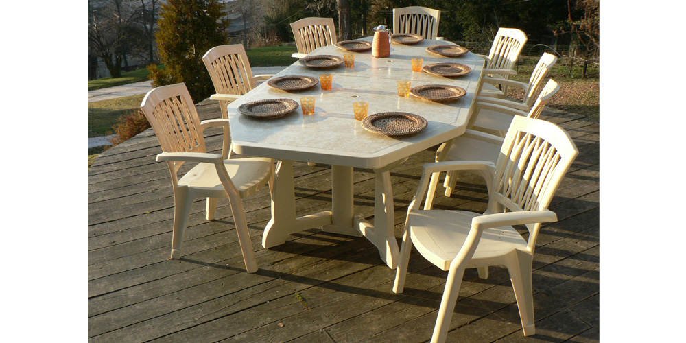 Mobilier de jardin plastique couleur