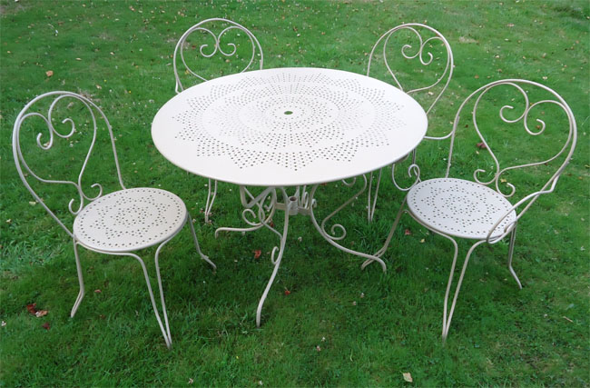 Table jardin fer